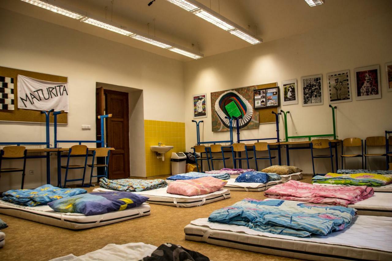 Hostel In School Praga Esterno foto